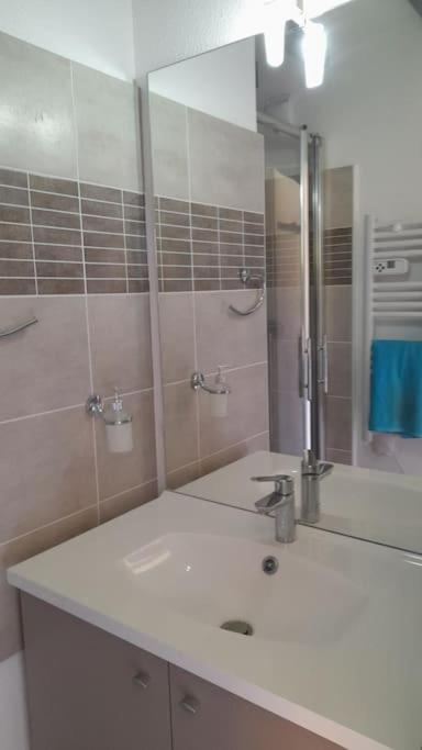 Coquet Duplex En Residence Avec Piscine La Croix-Valmer Extérieur photo